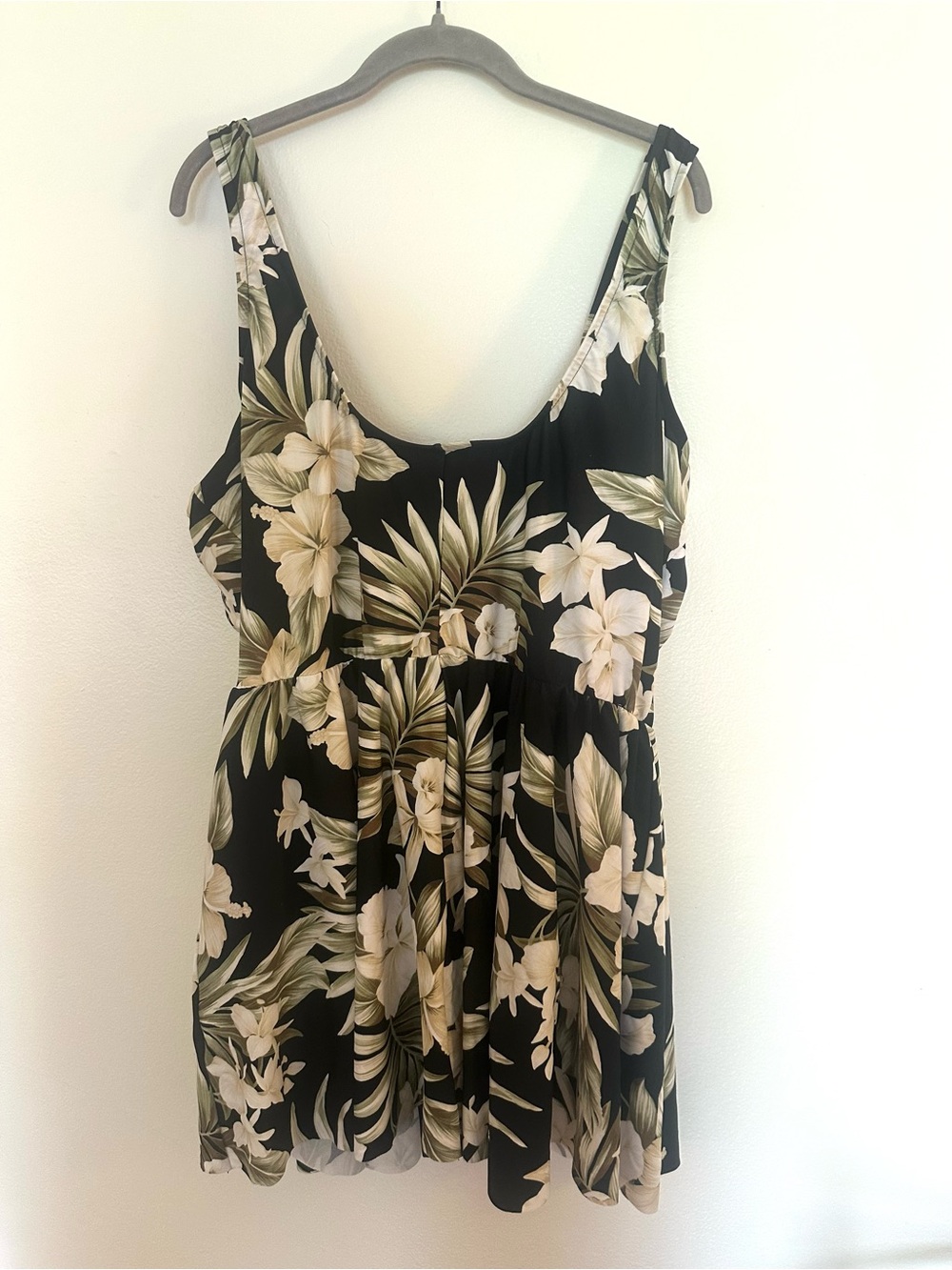 Belk Maxine of Hollywood floral swimsuit
